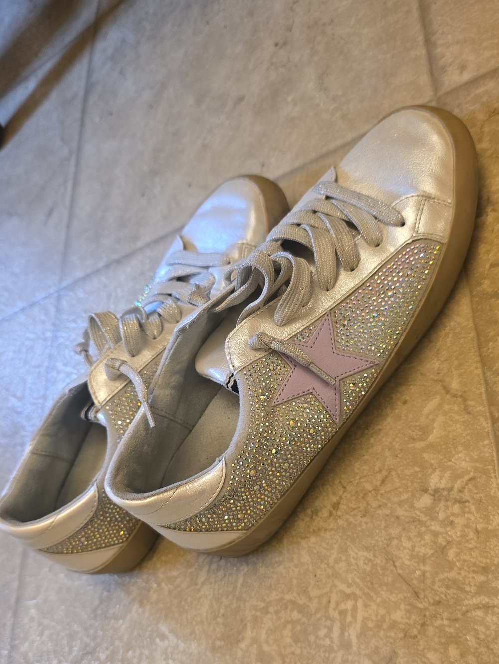 Shu Shop Paula - Women's Silver Glitter Star Lace-Up Sneakers